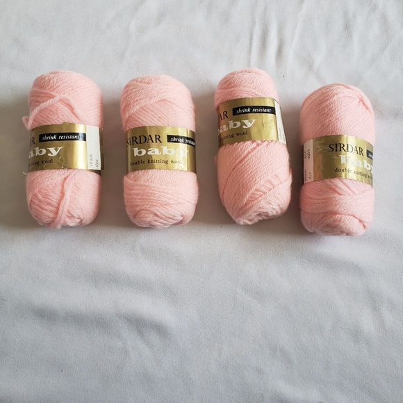 VTG baby pink double knitting wool